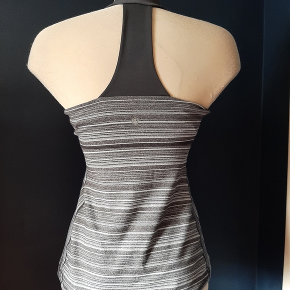 Grey striped Lululemon tank top z4 - Picture 2 of 3